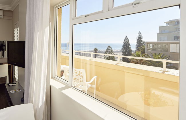 First Group Riviera Suites - Photo 59