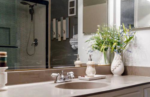 Townhome - Convenient Location - Foto 54