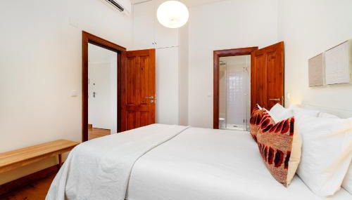 WHome Modern Comfort in Old Lisbon - Photo 2