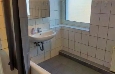 Leuna - Kurzzeitvermietungen direkt bei den Leunawerken, 2-3 Schlafzimmer - Foto 9