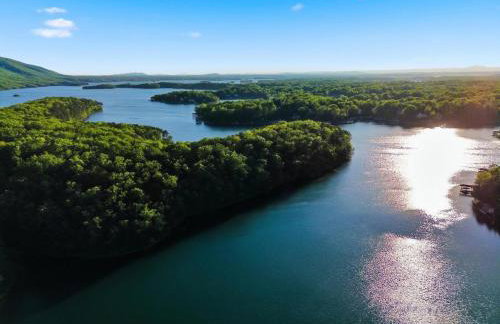 Lake Escape to an Elegant 4 Br Home 3 bath Home - Foto 75