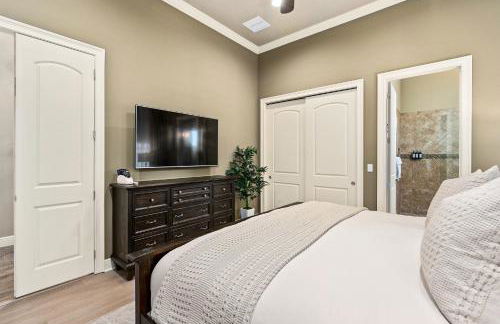 Luxury Resort Family Home Professionally Furnished Ultra Comfortable beds Epic Mario Game Room Themed Bedrooms Heated Pool and Spa Outdoor Grill Golf Course View - Foto 39