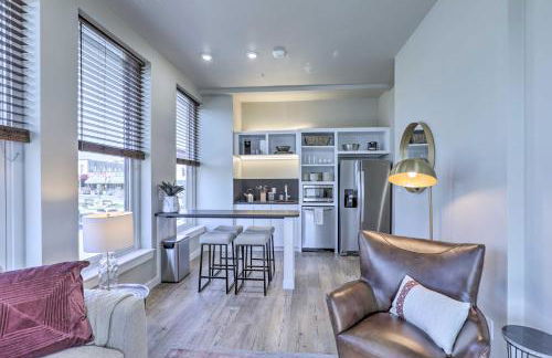 Sleek, Newly Updated Downtown San Marcos Apt! - Photo 7