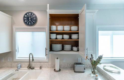 Family Beach House, 400ft to Beach, Parking, BBQ - Foto 21