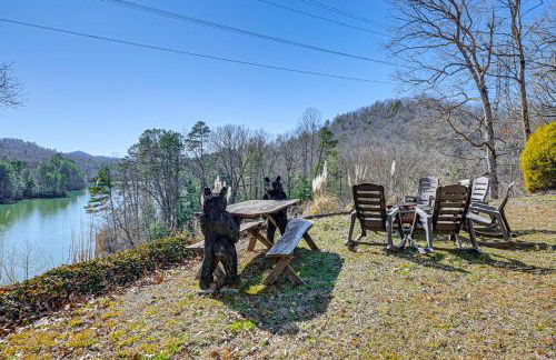 Lakefront Cabin Retreat with Dock in Robbinsville! - Foto 31