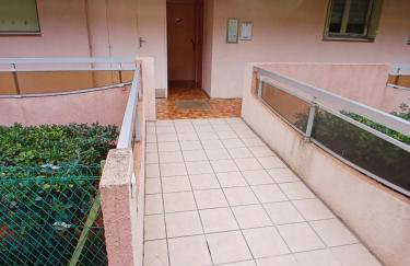 Bel F2 terrasse SUD à 5 min thermes - Foto 2