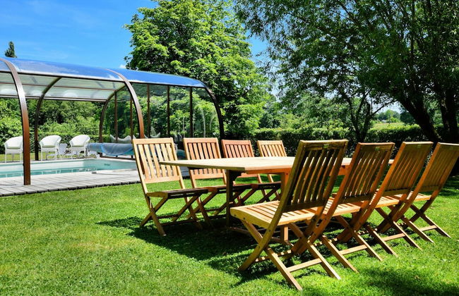 Magnificent Holiday Home in Baronville With Heated Pool & Billiards - Photo 34