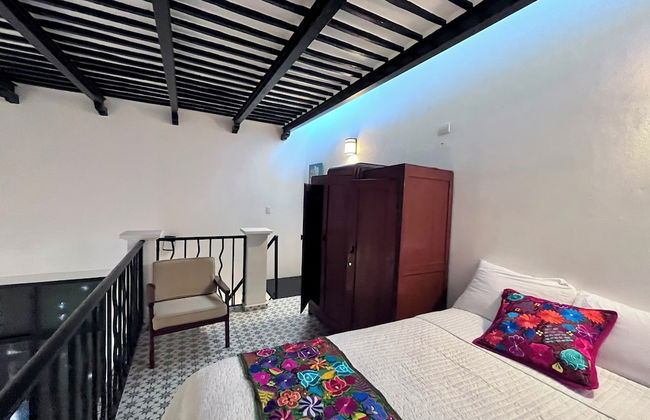 Espectacular casona con alberca y jardines - Foto 9