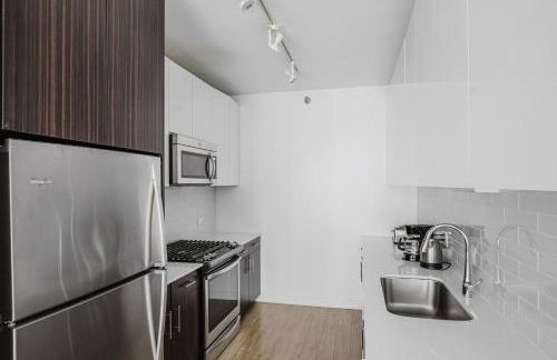 Blueground The Loop pool AC nr park CHI-1188 - Foto 9