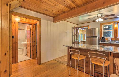 Steps to Lake Tafton Cottage with Fire Pit and Grill - Foto 8