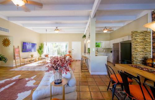 3BD Tropical Luxe Stay with Pool, Gameroom and Grill - Foto 23