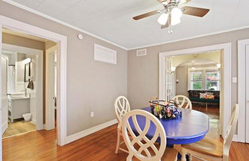 Bohemian Bungalow Pac-Man, walk downtown, pet friendly - Foto 13