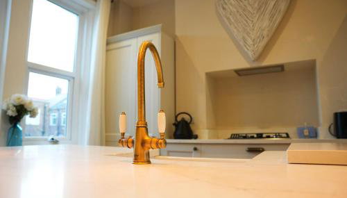 Modern 2 Bed 2 Bath Apartment in Prime Jesmond Location - Foto 2