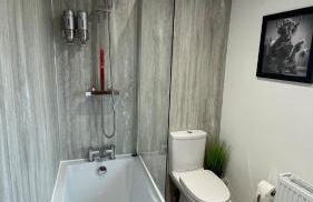 The Den - by Caithness Luxury Apartments NC500 - 2 Bedroom holiday home - Sleeps Work teams upto 2 & holiday makers upto 4 - BUDGET FRIENDLY FOR LONG STAY TRADES - CONTACT US - - Foto 28