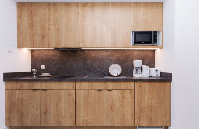 Aquamarina Prima Apartments by Renters - Photo 8