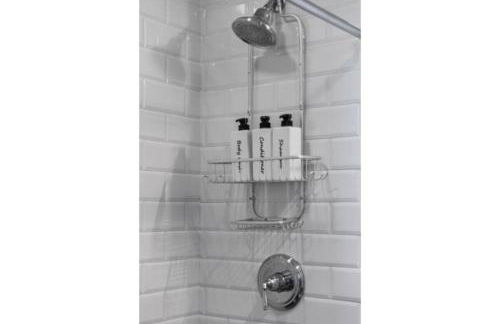 Beautiful Downtown Apartment with Parking, Laundry, & Pool - Photo 19