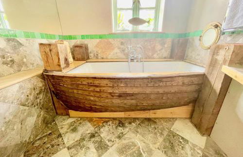 House on the Brooks Self catering Holiday let South Downs West Sussex Sleeps 14 - Foto 9