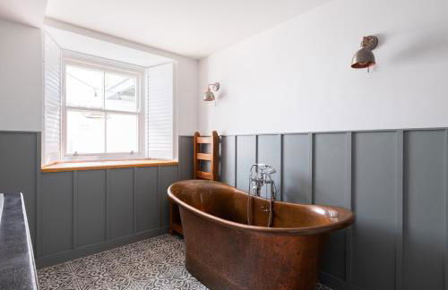 Georgian Apartment with Courtyard in Boscastle - Ideal for Couples and Families - Foto 9