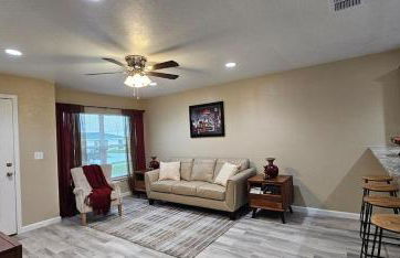 Stylish 2BR in Ocala Near WEC & FAST - Foto 11