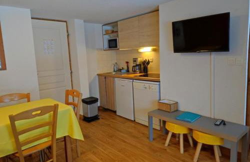 Chamrousse 1700 - Asters A03 - Rez de Jardin, Piscine, Sauna, Terrasse plein sud - Foto 16