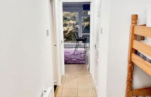 Beach Court Ground Floor - Cosy Apartment with Sea Views - Photo 23