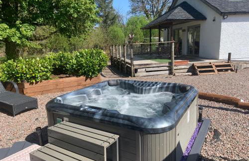 Grant Cottage - Photo 1