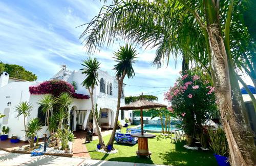GATU Villa Lurberri, piscina privada, Parking, jardines -Mayores de 25 años y familias " - Foto 28