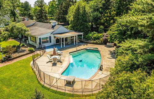 Pool and Courtyard Timeless Home in Lansdale - Foto 40