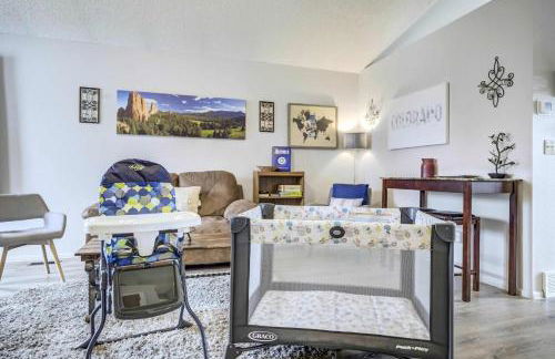 Witches Hollow Pet-Friendly Retreat Near Airport - Foto 11