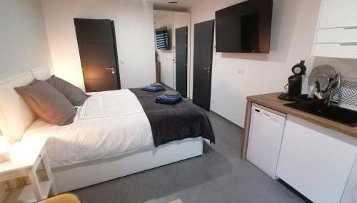 Studio BLEU, Neuf, classé 3 étoiles, Clim, Wifi, Lave-linge, Lit King Size, au calme et à 800m des plages de Valras Plage - Foto 5