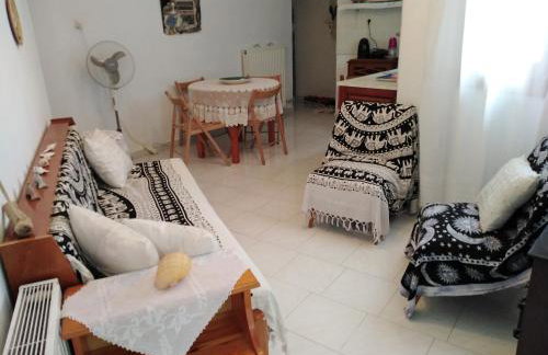 Kamari Beach guest house - Photo 45