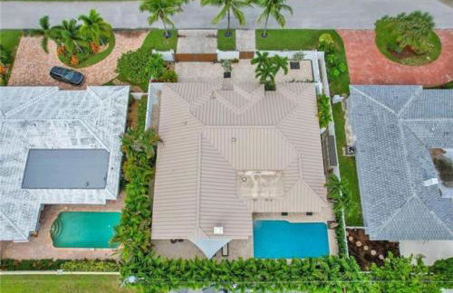 Lynoras Luxe Estate 3 bedroom 3 bath with Modern Design and Heated Pool - Foto 61