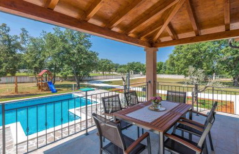 Two-Bedroom Holiday Home In Vodnjan - Foto 2