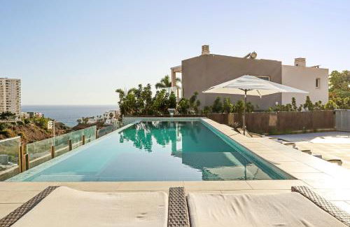 Nirvana - Luxury Villa with heated pool - Photo 4