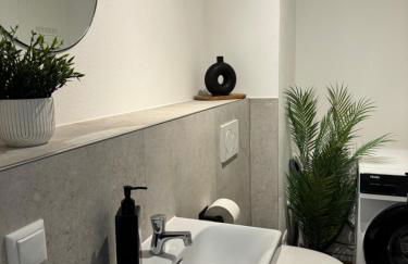 Neubau, Bergpanorama, gute Lage, Tiefgarage - Foto 25