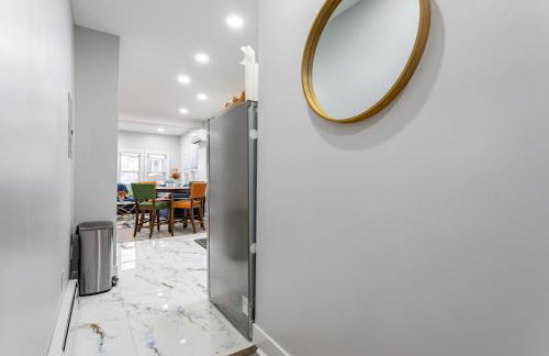 Modern Escape 3BR Apt with Parking - Foto 56