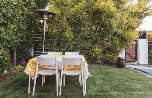 Modern & Airy Silver Lake 2bedroom 2 bath Front House - Photo 16