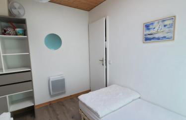 Jolie maison en bois à 600m de la plage des Vergnes - Foto 7