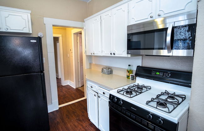 Cozy 2br/1ba Near Downtown Sleeps 8 - Foto 13