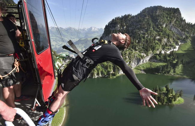 Bungee Jump Stockhorn - Photo 3