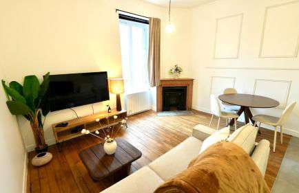 Berthelot Design au pied du tram et proche métro - Foto 1