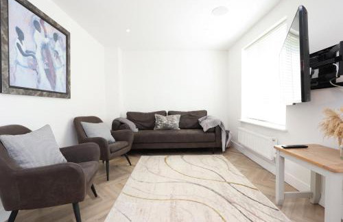 Contractor 4 Bed 3 Bath House Near Airport Parking Barry Island with Parking - Foto 51