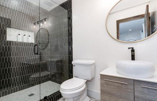 Luxury Oasis with Ping Pong, Firepit and Cozy Patio - Foto 33