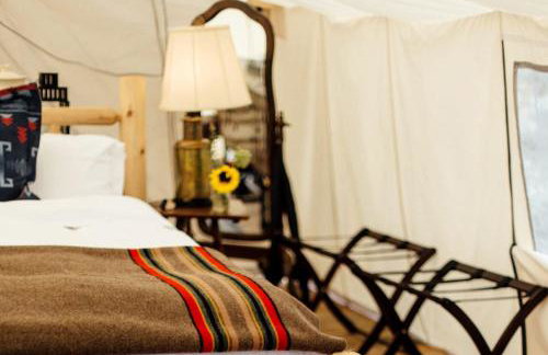 Stylish Camping Tents Set on an Organic Farm in Hudson Valley, New York State - Foto 5