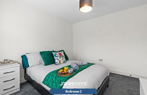 Tipton 3 Bedroom House Garden Sleeps 7 - JRR Stays - Foto 13