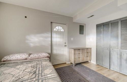 Work and Play Near DC Extended Stay with Large Yard - Foto 19