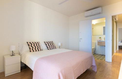 LETS HOLIDAYS Beach front apartment in Gavà Mar, Pine Beach - Photo 22