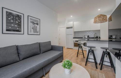 Retiro con parking para 4, vive la Latina - Photo 16