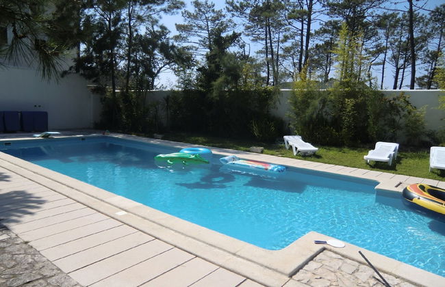 Captivating 3-bed Villa - Foto 14