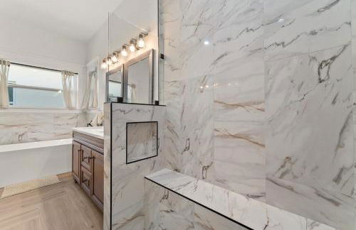 Peacock Palace Brand New Heated and Chilled Pool Golf Gym - Foto 2